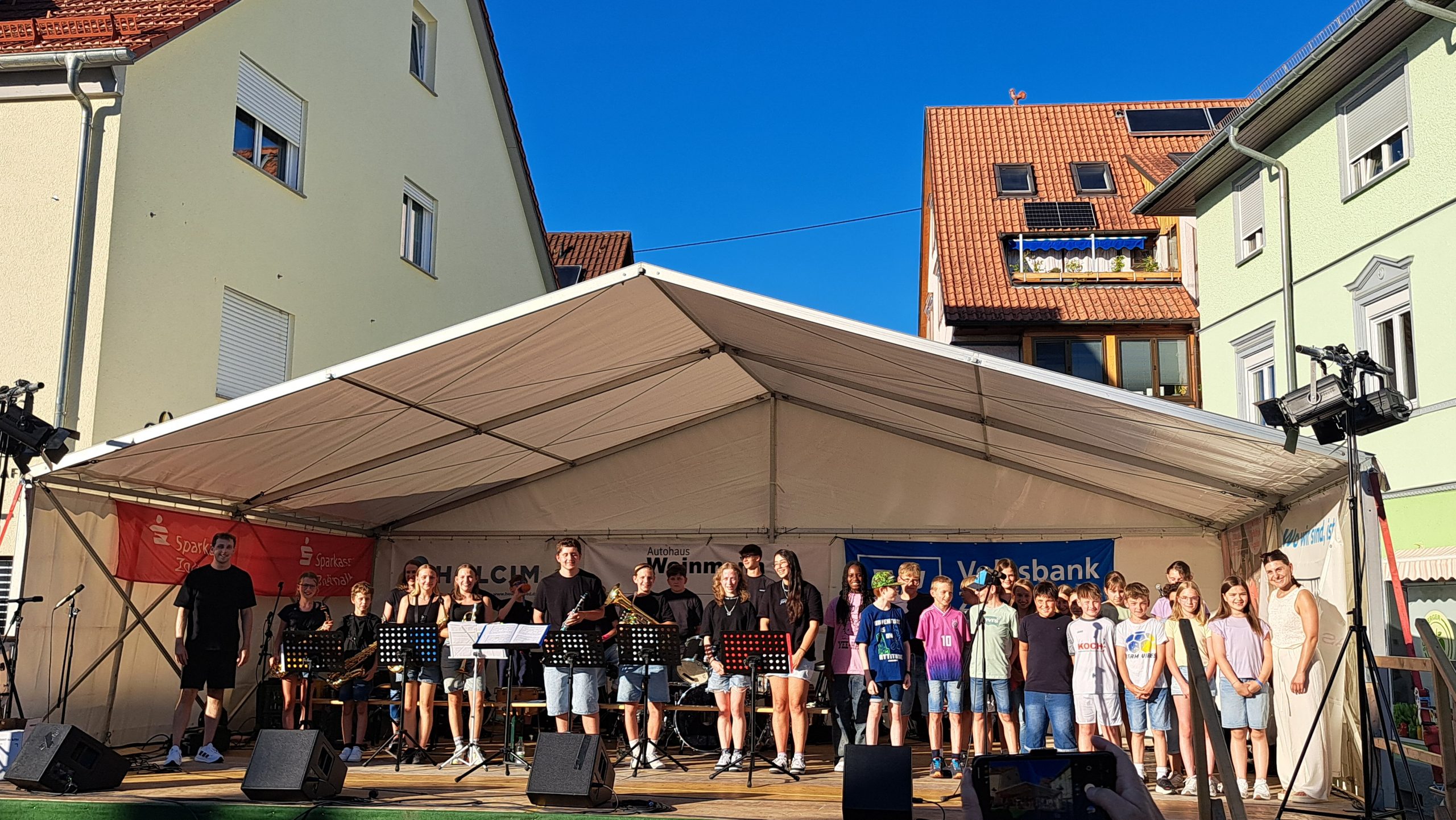Mehr über den Artikel erfahren Auftritt der Band-AG